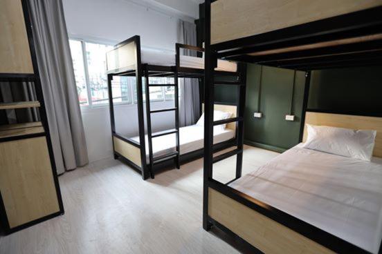 Local Time Bangkok Hostel&Cafe Bagian luar foto